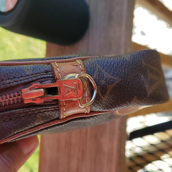 💥💥SOLD💥💥Louis Vuitton - Picture 2 of 11